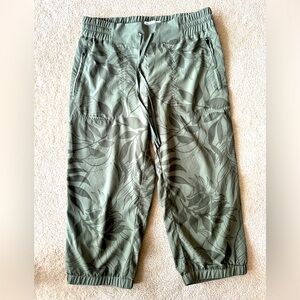 Point Zero Capri pants